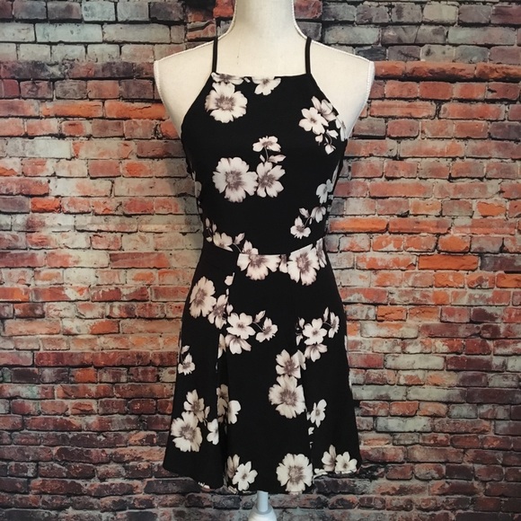 Brandy Melville Dresses & Skirts - Final drop! HP 💋 Brandy Melville Open Back Dress
